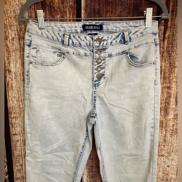 BLUE SPICE | Women’s Light Wash High Rise Skinny Jeans - Picture 2 of 8
